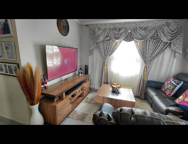 3 BEDROOM HOUSE FOR SALE IN ALBERTSDAL